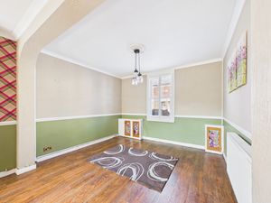 Lounge/Dining- click for photo gallery